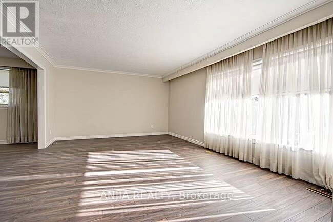 Photo - 80 Alamosa Dr