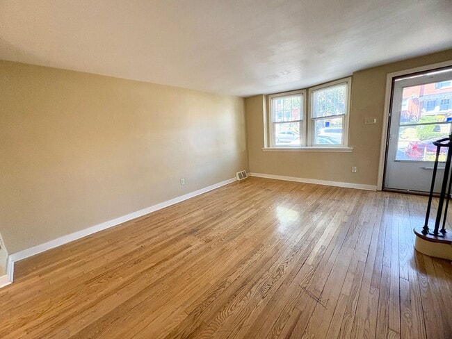 Photo - 3 Bedroom 1 Bathroom in Harrisburg!