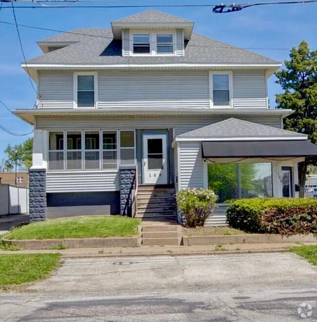 Building Photo - 109 2nd Ave W Unit 2 Rental
