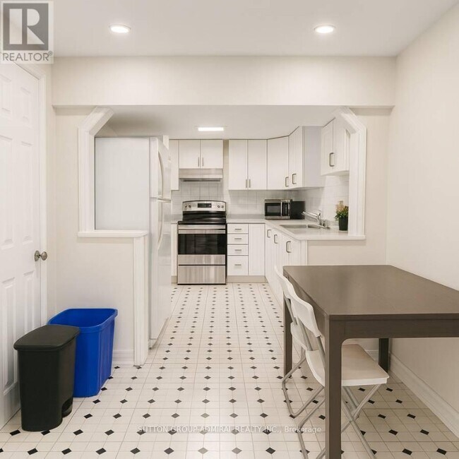 Photo - 7 Judith Ave