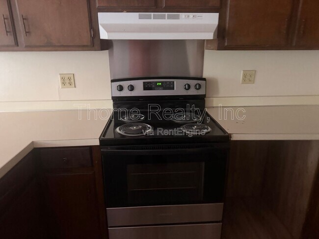 Photo - 1254 Thorpe Rd