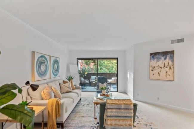 Photo - 999 Evelyn Terrace W Unidad 57BH