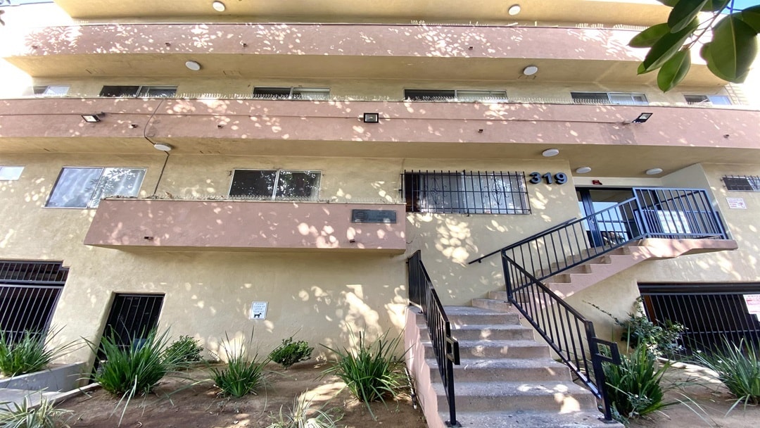 Photo - 3169 - 319 S. New Hampshire Av