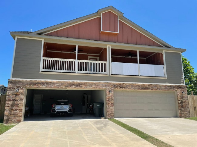 Building Photo - 1213 N Rupple Rd Rental