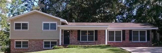 Building Photo - 204 Harwood Pl