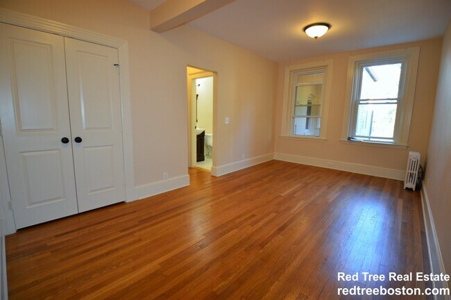 Photo - 35 Saint Paul St Unit 2