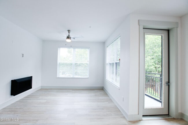 Photo - 25 Whistler Ct Unidad 303