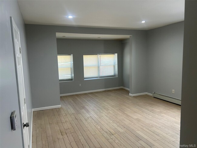 Photo - 3708 Dyre Ave