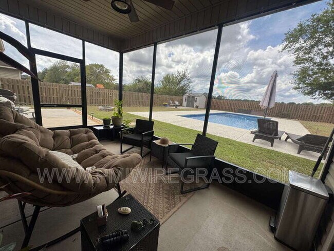 303 Ponderosa Dr