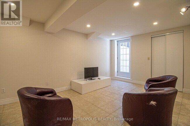 Photo - 507 Charnwood Ct