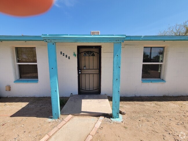 Building Photo - 4423 E Fairmount St Rental
