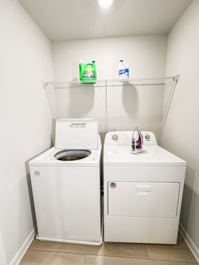 Photo - 3217 Bateman Drive SE