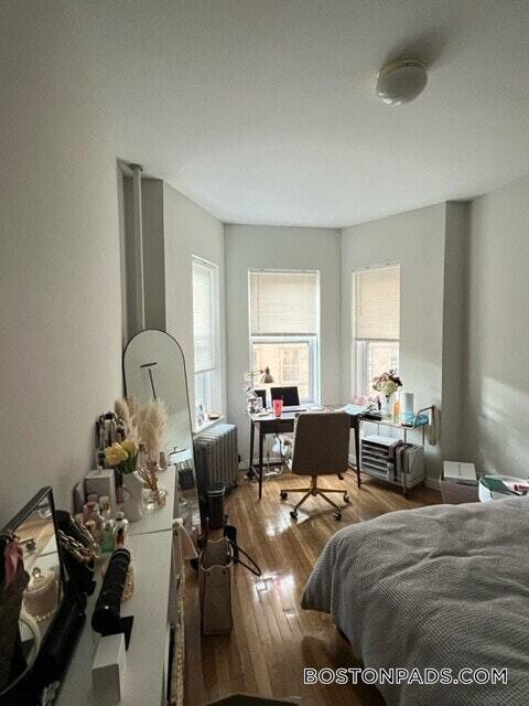 Building Photo - 38 Hemenway St Rental