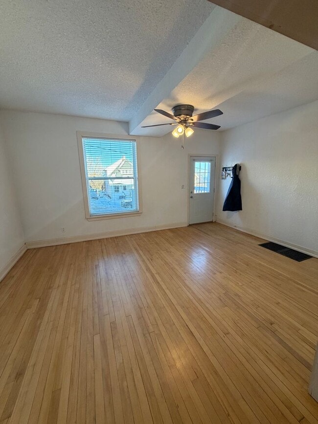 Photo - AVAILABLE December 15th - 3 Bed/1.5 Bath Home with Lake views!