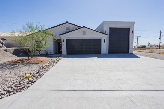 Building Photo - VR - 881 Pueblo Dr