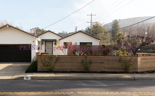 Contemporary Corte Madera Home, Recently R... - Contemporary Corte Madera Home, Recently R...