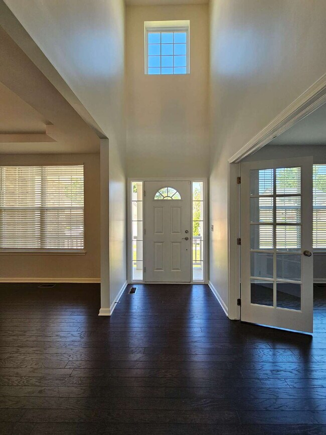 Photo - 4 Bed, 2.5 Bath with Granite Kitchen, Large Island, Luxury Master Suite, Full Basement, Huge Outd...