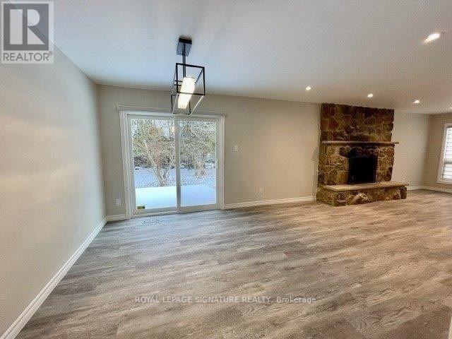 Photo - 5749 Lakeshore Rd