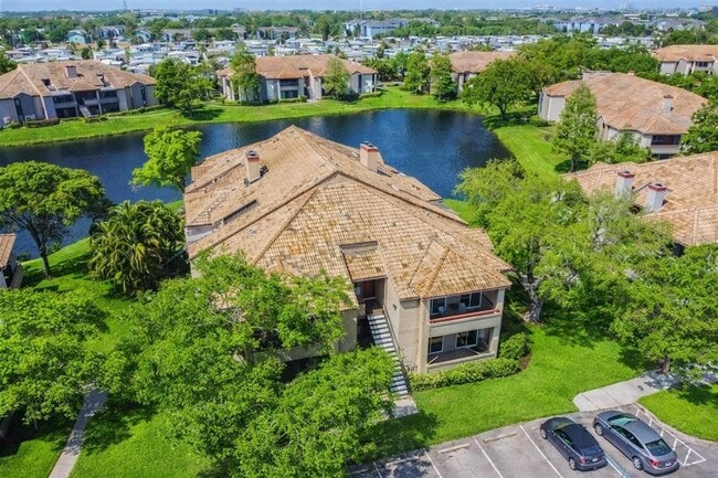 Building Photo - 10263 Gandy Blvd N Unit 602