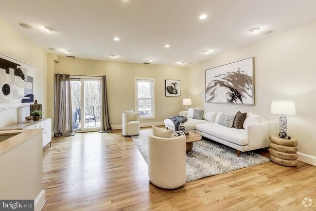 Building Photo - 1324 10th St NW Rental