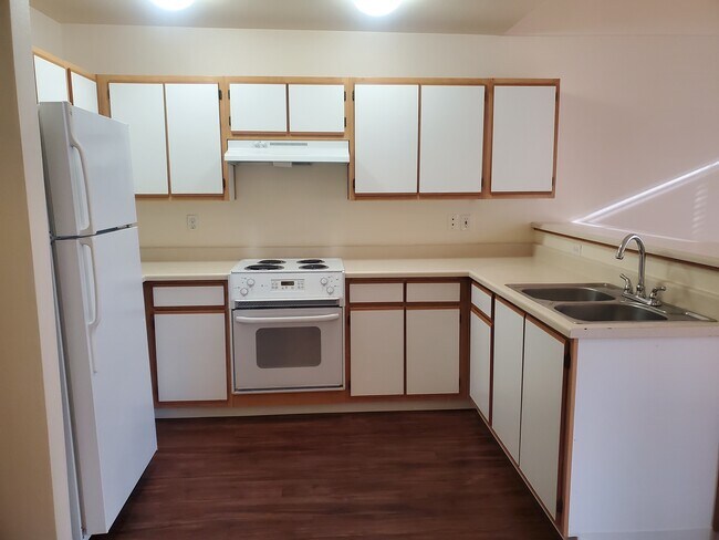 Photo - Trinity Court Apartments