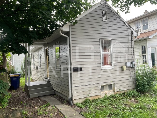 Photo - 228 8th St House