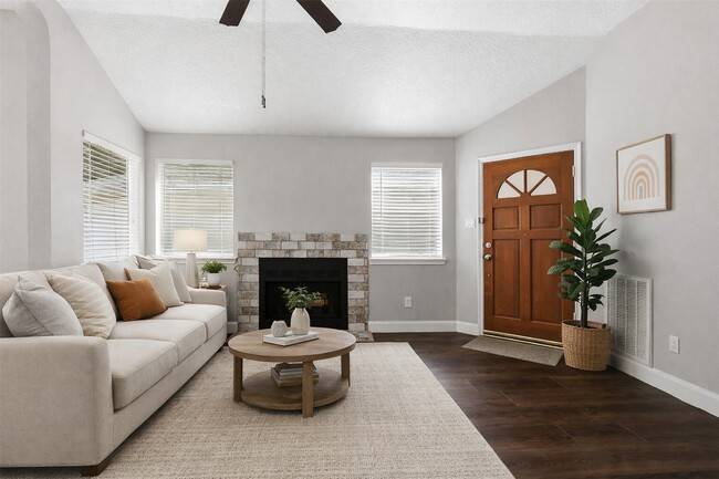 Photo - 8518 Pool Creek Dr