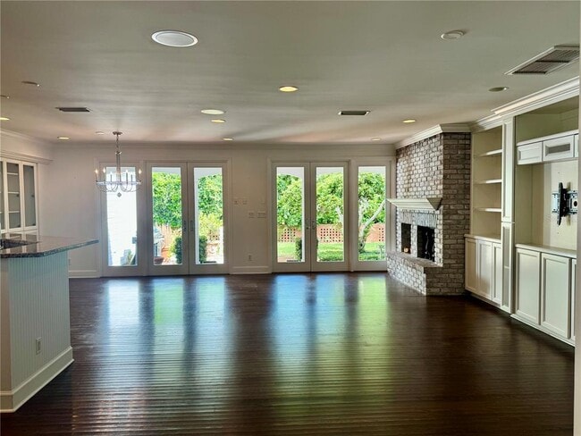 Photo - 912 S Himes Ave