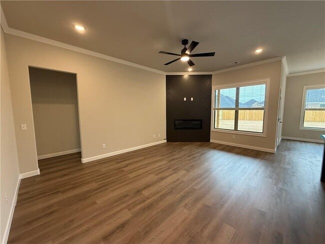 Photo - 1900 Farmer St