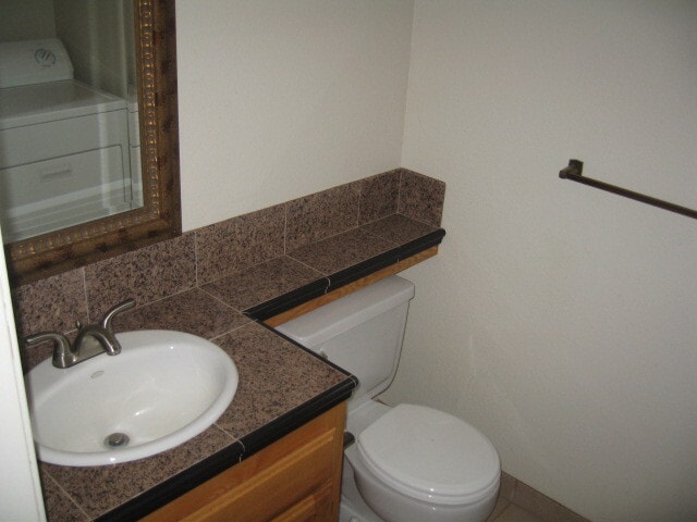 Photo - 1174 E Goshen Ave