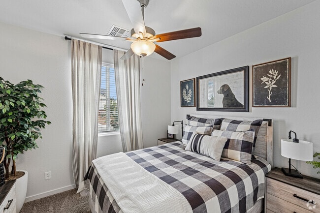 Good Vibrations - 2BR, 3BA - 1,300SF - Second Bedroom