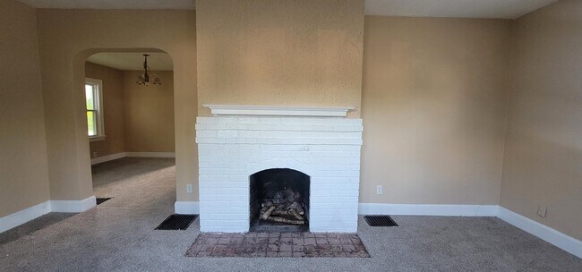 Photo - 1602 Price St