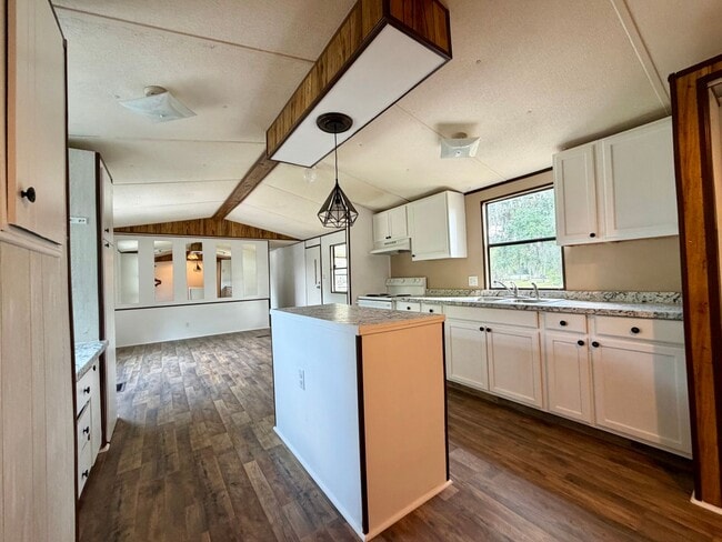 Photo - 3 bedroom/ 2 bath in Lakeland