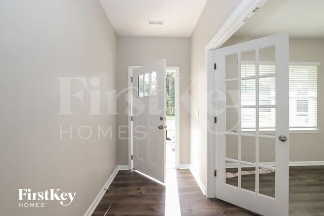 Photo - 341 Willowbrooke Way