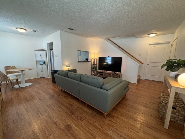 Photo - 3202 Cougar Trail Unit C