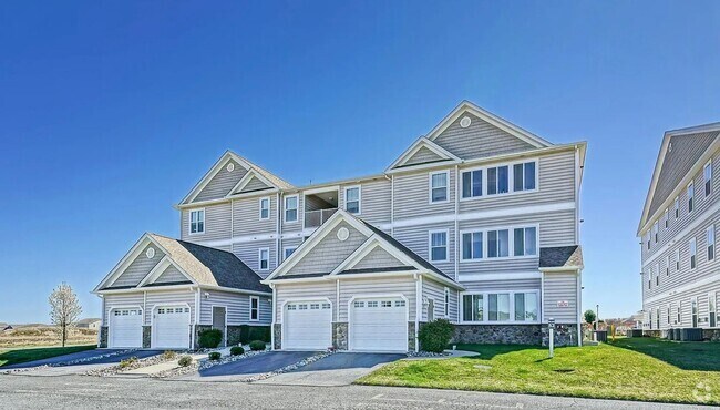 Building Photo - 2nd floor Condo in Hearthstone Manor