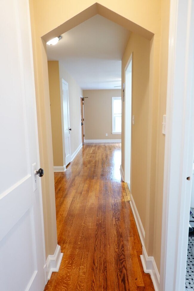 Building Photo - 8406 Greenwood Ave Rental
