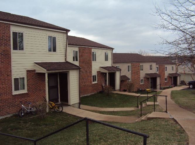 Forum Manor Apartments - Forum Manor Apartments