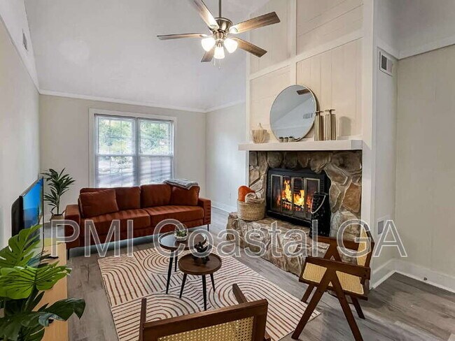 Photo - 1224 Crawford Way