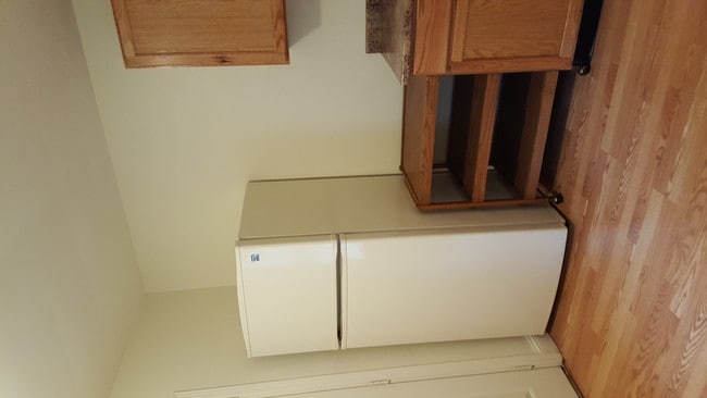 Kitchen - 853 E 84th St Unit 2