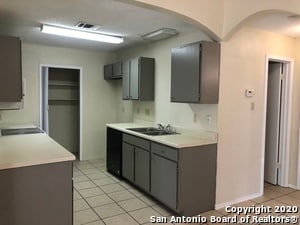 Photo - 10130 Pebblestone