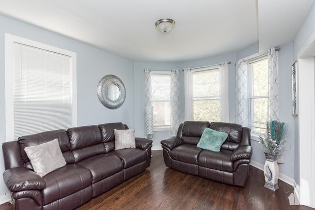 Photo - 1431 N Springfield Ave Apartamentos Unidad 2