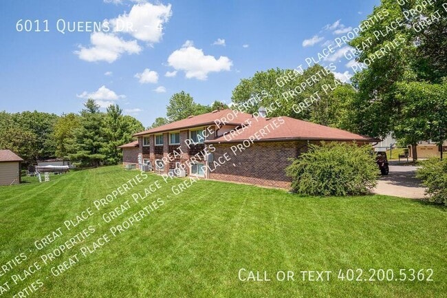 Photo - 6011 Queens Dr Unit 4
