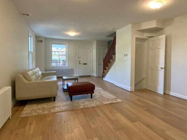 Photo - 1772 E St NE