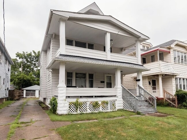 Photo - 10310 Adelaide Ave Unidad 2 Upstairs