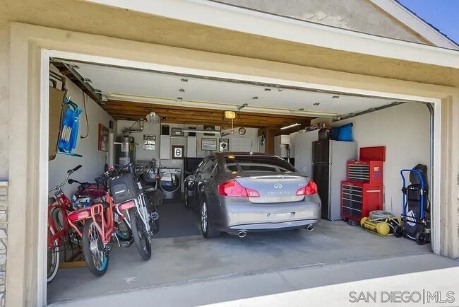 Photo - 10142 White Pine Ln