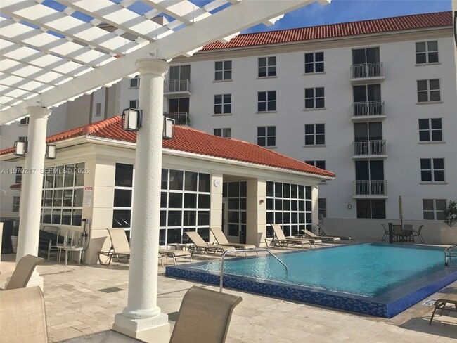 Photo - 2030 Douglas Rd Unit 708