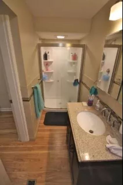 Photo - 2206 Sarah St