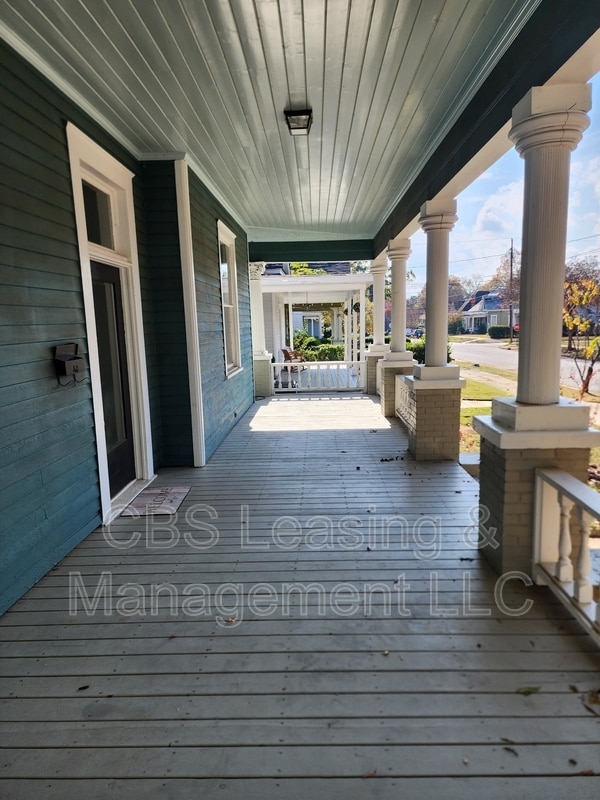 Photo - 2908 10th Ave