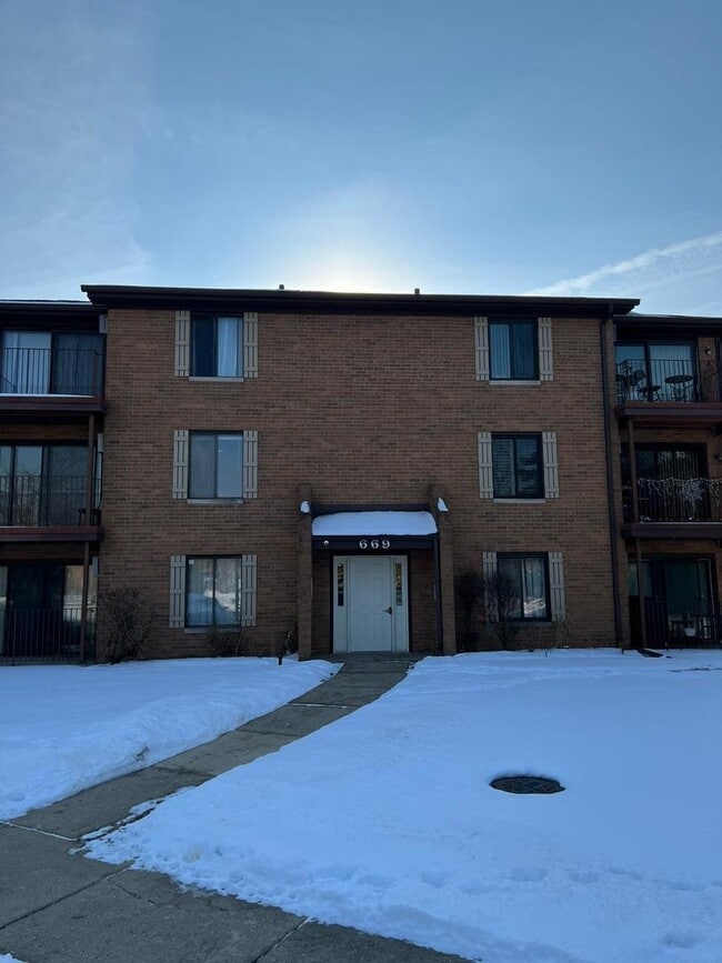 Photo - 669 Briar Hill Ln Condo Unit 3